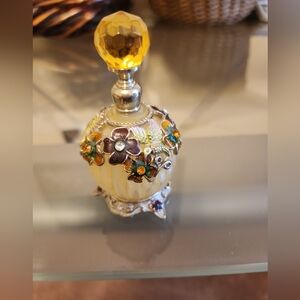 Elegant Floral Perfume Bottle with Yellow Accents NWOT